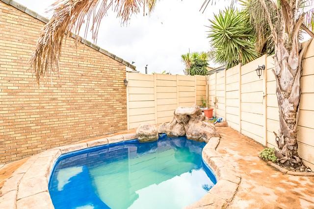 To Let 3 Bedroom Property for Rent in Vredekloof Western Cape